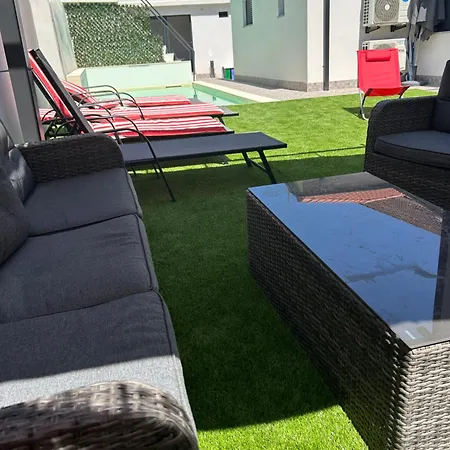 Vivenda Branca Martinho I *