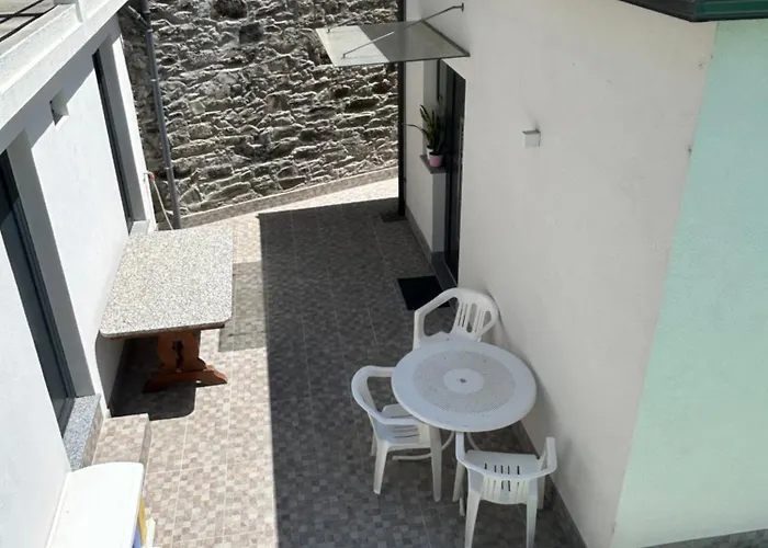 Vivenda Branca Martinho I *